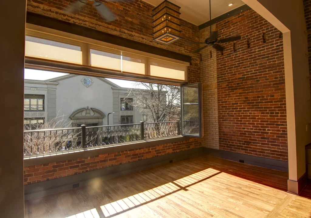 209 North Main property gallery photograph 14