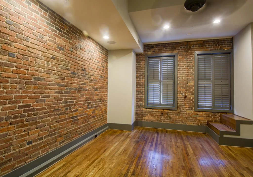 209 North Main property gallery photograph 34